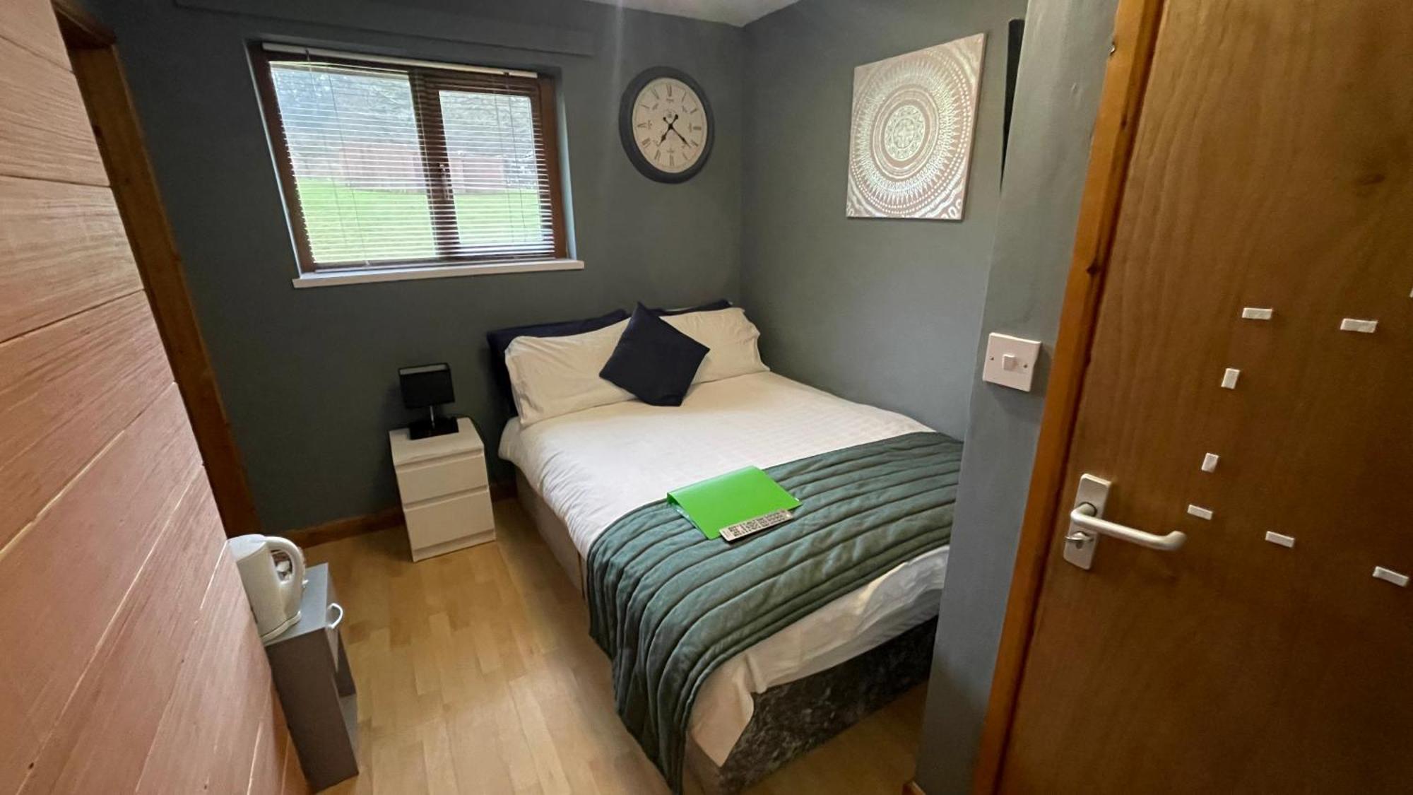 Bryn Bettws Lodge Port Talbot Exteriér fotografie